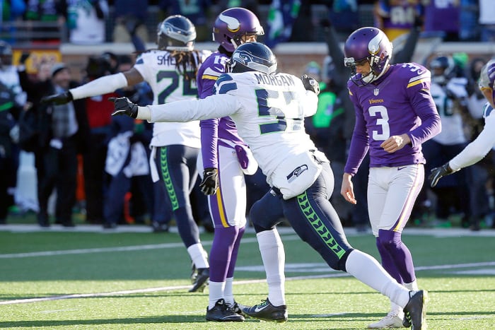 Seahawks defenders celebrate after Blair Walsh (3) missed a 27-yard field goal.